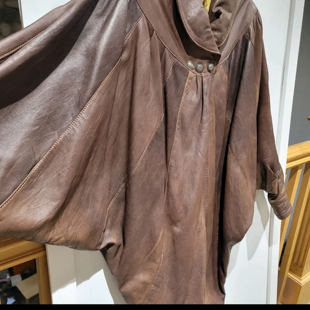 Vtg Brown Leather Cape Coat - Picture 7 of 14